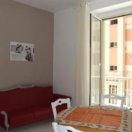 Salita Metello Hotel 2*